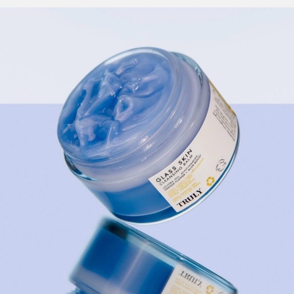 Truly Beauty Glass Skin Cleansing Balm - Picture 3 of 5